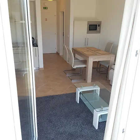 Apartment Maslinica *