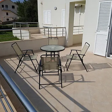 Apartment Maslinica Vrboska