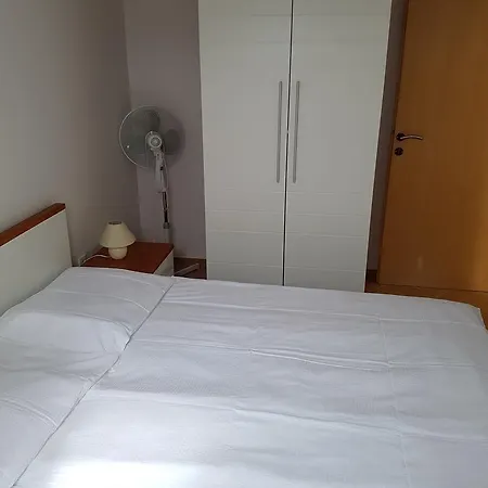 Maslinica Apartment *