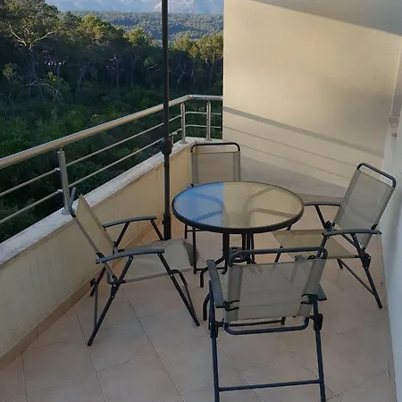 Maslinica Apartment